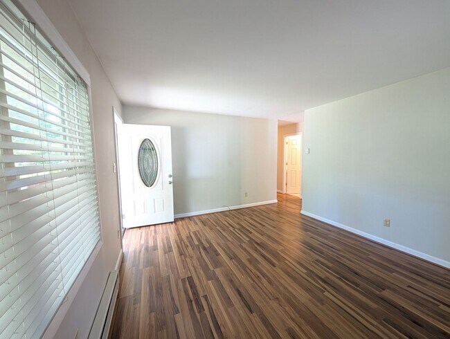 Building Photo - Arden Rental - Royal Pines Area