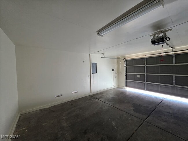 Building Photo - 1083 Sterling Peak St