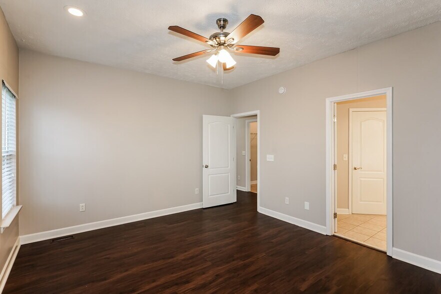 Building Photo - 1501 Teresa Ln