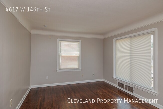 Building Photo - Beautifully Renovated Bungalow