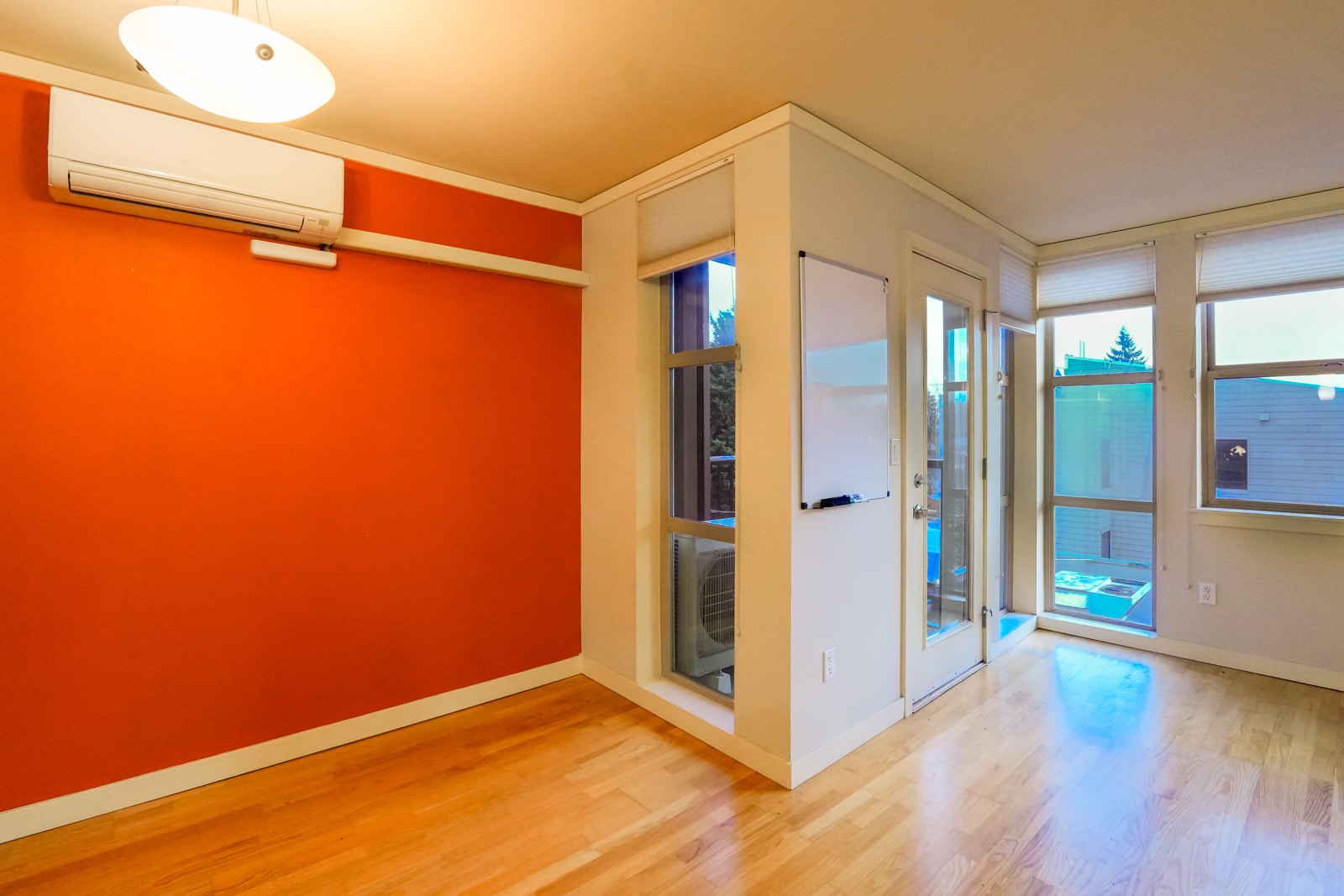 Building Photo - 1310 N Lucas Pl