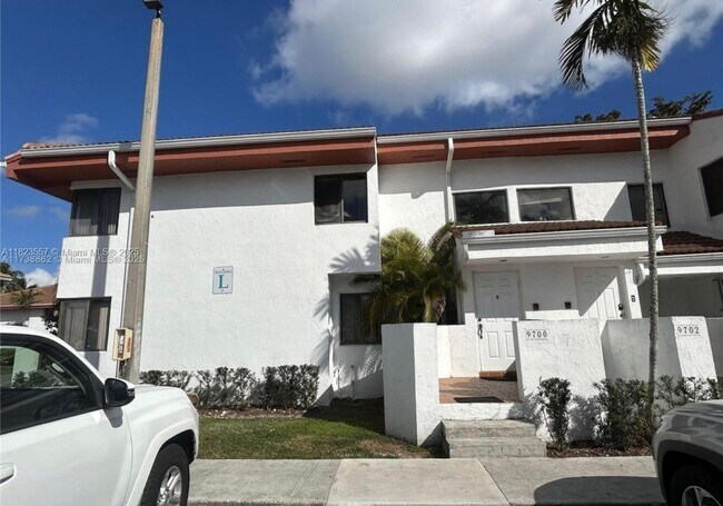 Building Photo - 9700 SW 138th Ave