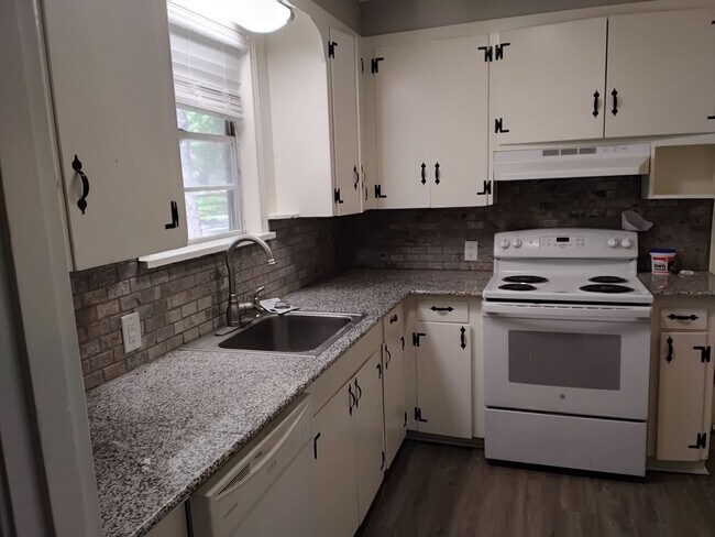 Building Photo - 5761 Anniston Ave