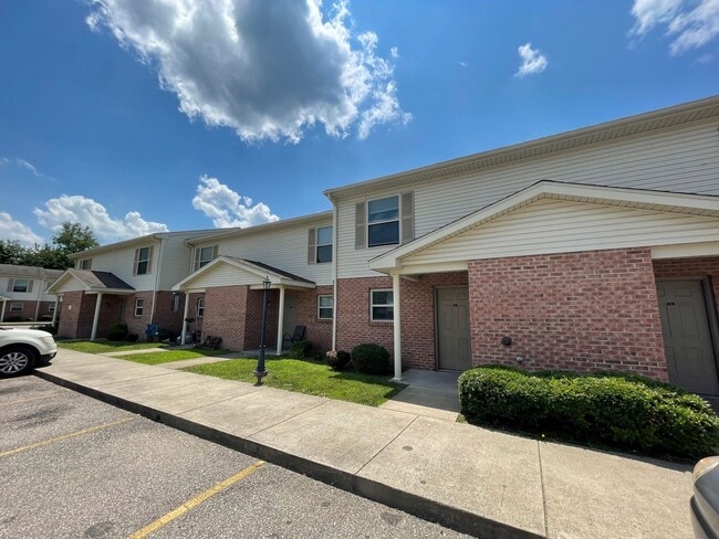 Building Photo - 2 BR 60% Hill View II