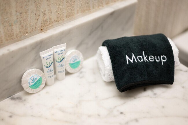 Building Photo - 1775 Harbor Rd