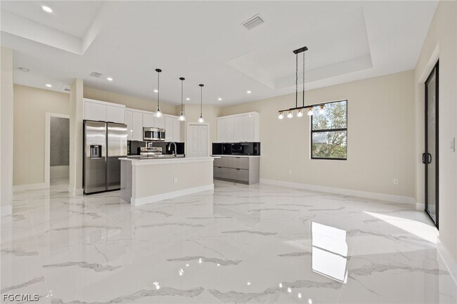 Building Photo - 2713 25th St SW