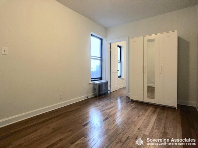 Primary Photo - 401 E 68th St