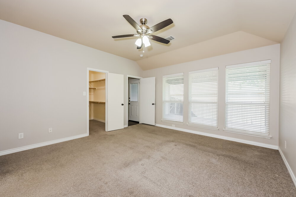 Building Photo - 1109 Hidden Meadow Dr