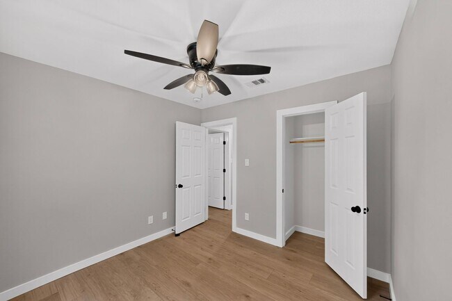 Building Photo - 4420 Seville Ln