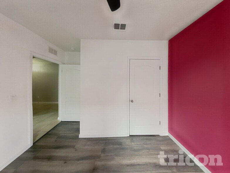 Building Photo - 9013 Pinales Wy