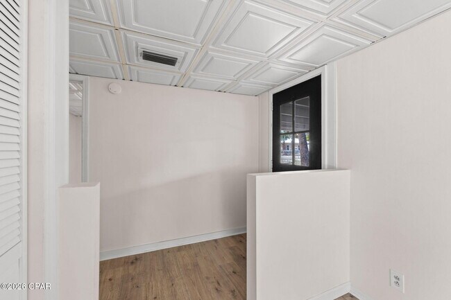 Building Photo - 708 Cactus Ave