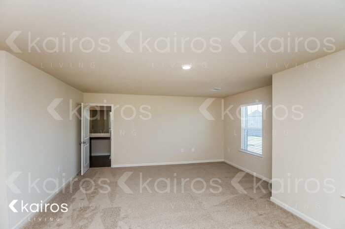 Building Photo - 1052 Pilgrim Ln