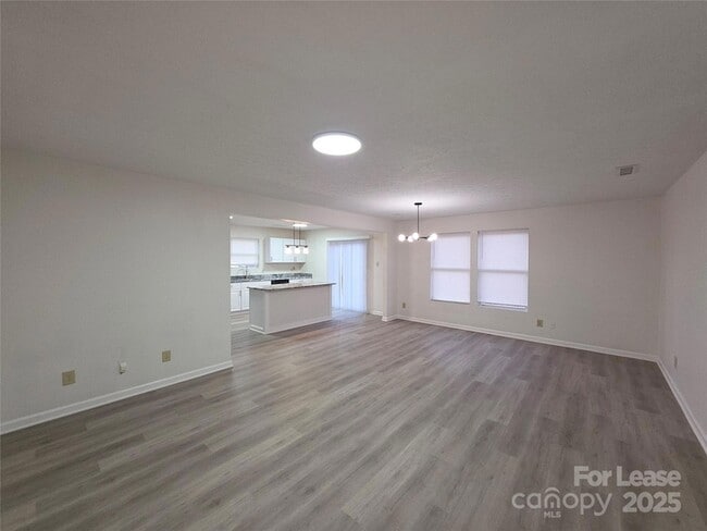 Building Photo - 7014 Sycamore Grove Ct