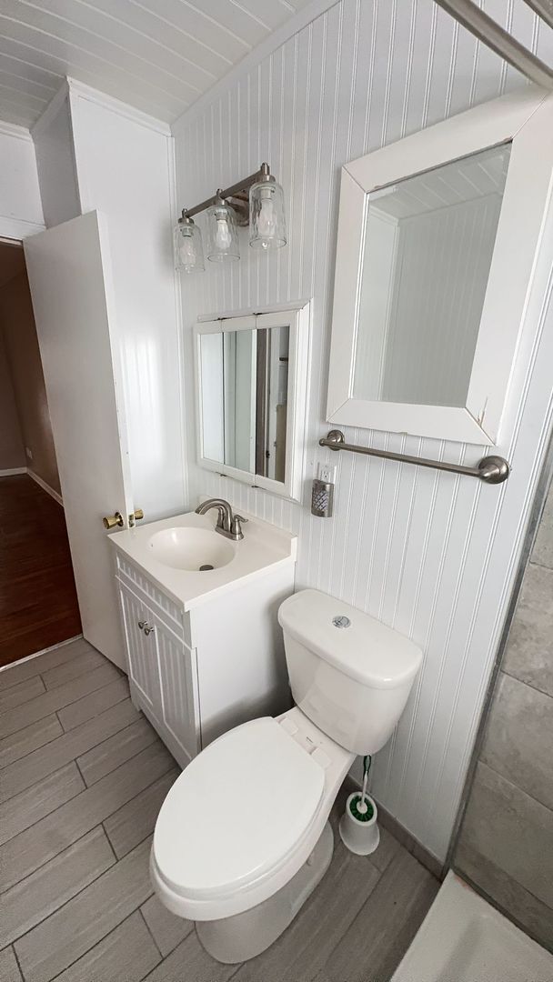 Building Photo - 5608/5610 Malvern Rd