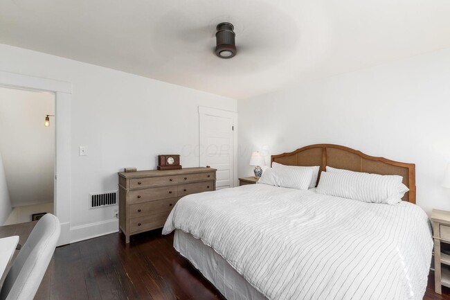 Building Photo - 745 Mohawk St