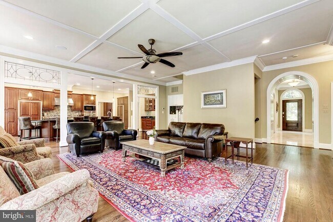 Building Photo - 9909 Avenel Farm Dr
