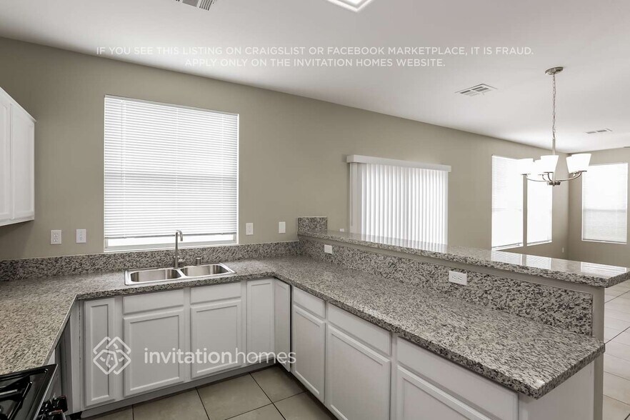 Building Photo - 7028 Wonderberry St