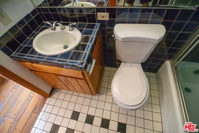 Building Photo - 11619 Lerdo Ave