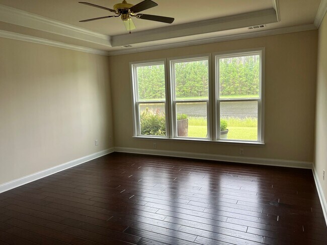 Building Photo - Private Stunning Views from this Beautiful...