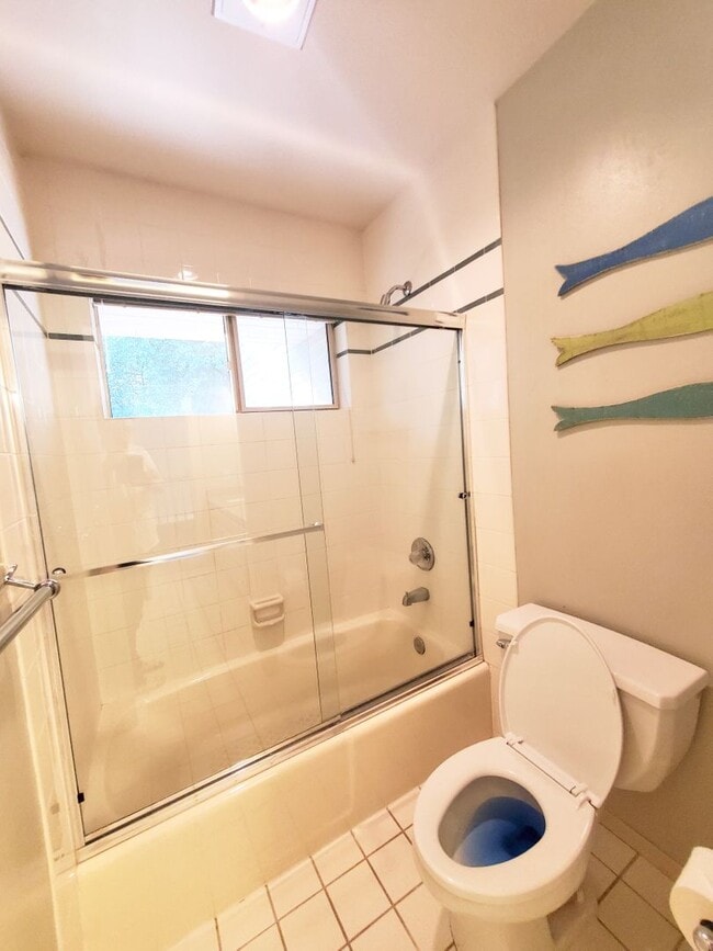 Building Photo - Gorgeous Lakeview Home for rent