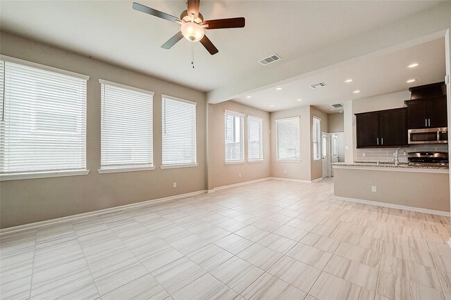 Building Photo - Beautiful Move-In Ready Home in Missouri City