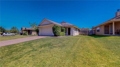 Building Photo - 1000 Windmeadows Dr