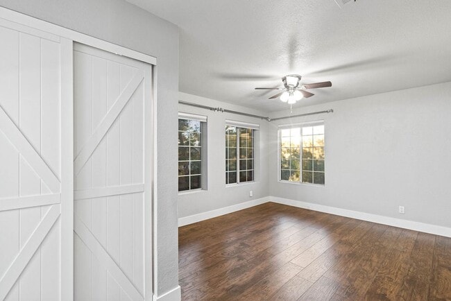 Building Photo - 2200 S Fort Apache Rd