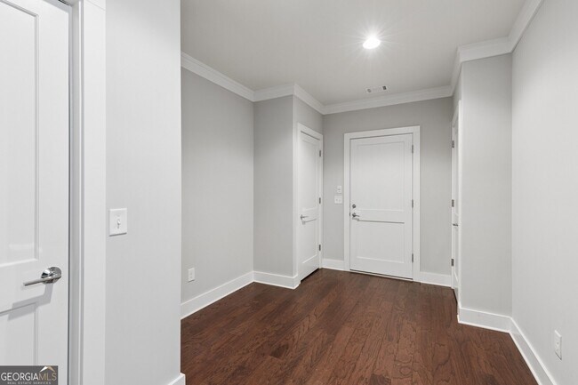 Building Photo - 2974 Hermance Dr NE