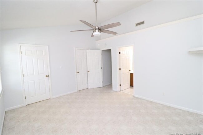 Building Photo - 240 Beechtree Dr
