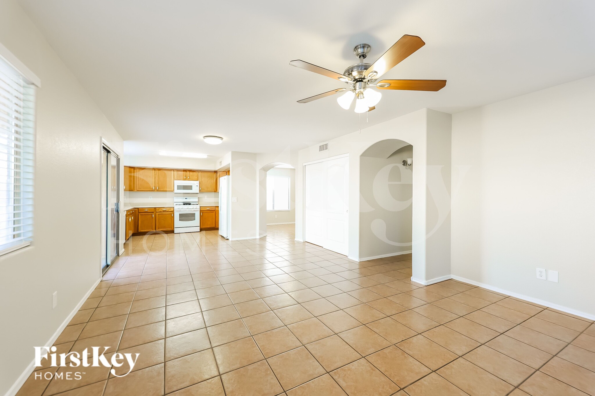 Building Photo - 12922 W Holly St