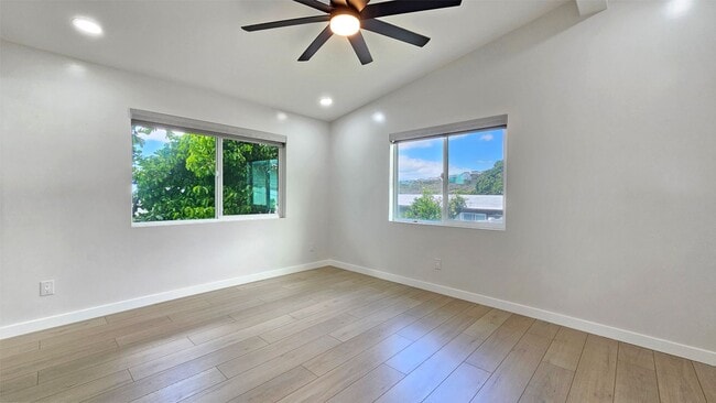 Building Photo - Waialae Nui Ridge - Renovated 4 bedroom, 3...
