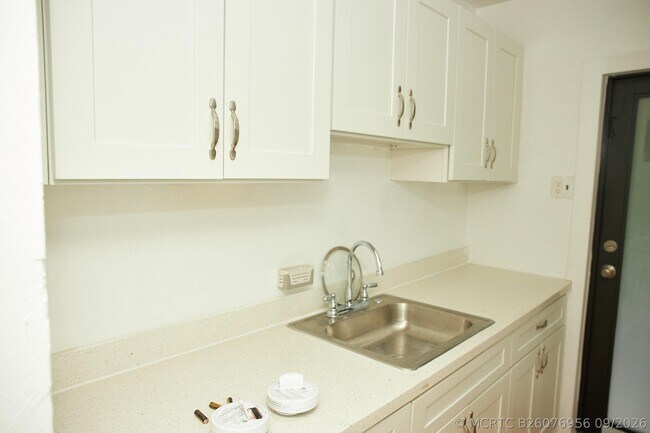 Building Photo - 25 NE 43rd St