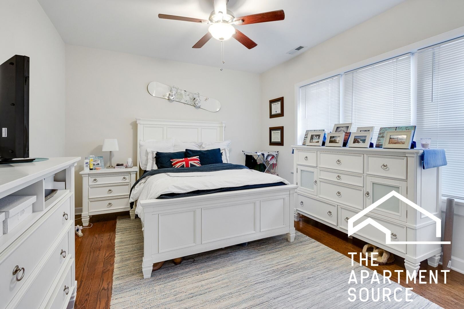 Building Photo - 1827 W Leland Ave