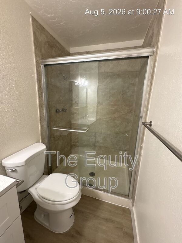 Building Photo - 2113 W Inyo Ave