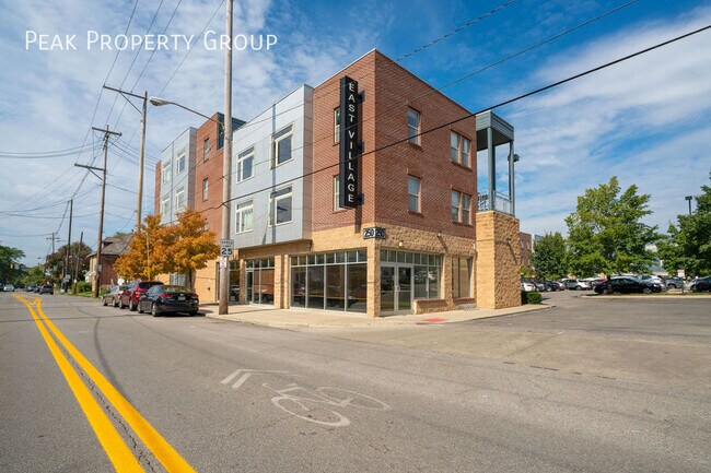 Building Photo - 253 E 12th Ave