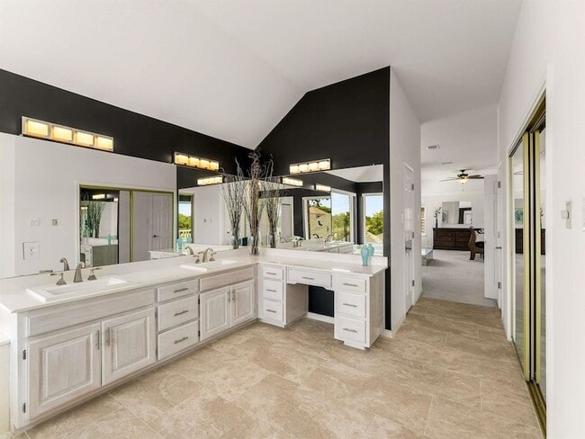 Building Photo - 7436 Stoney Point Dr