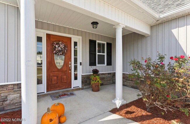 Building Photo - 191 Windfield Ln