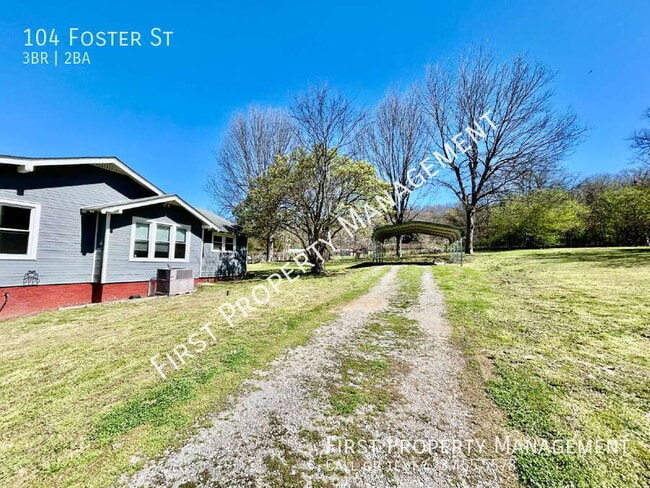 Building Photo - 104 Foster St