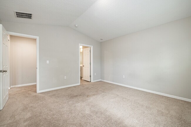 Building Photo - 13011 Pennybrook Dr