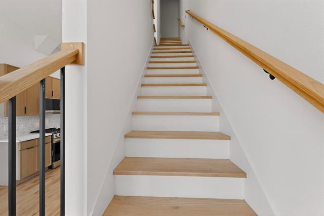 Building Photo - 2080 Kelly Ave