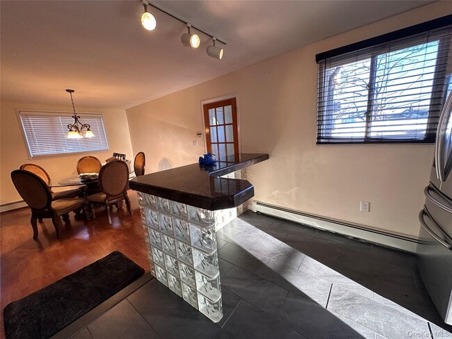 Building Photo - 2480 Fir Ct