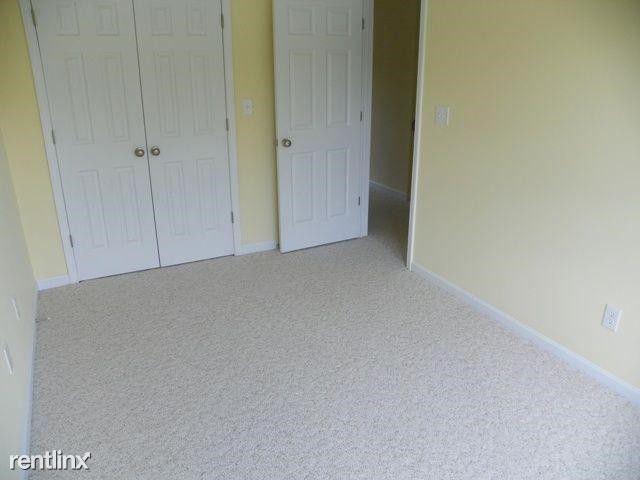 Building Photo - 603 S Atcher