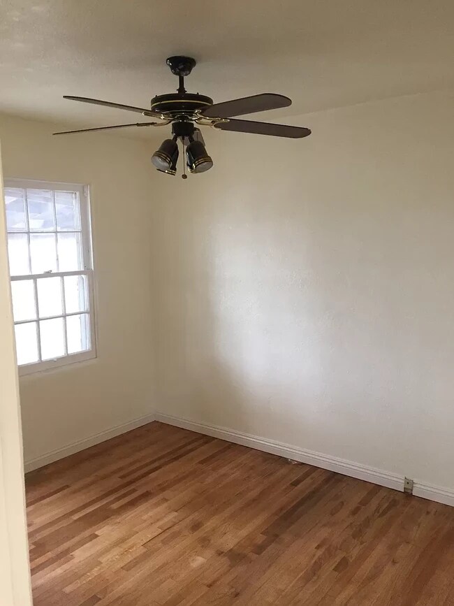 Building Photo - 4227 Pepper Dr