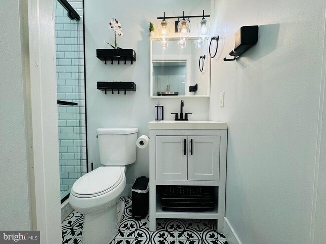 Building Photo - 1324 N 5th St