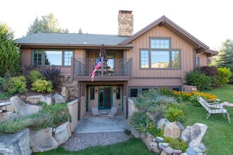 Building Photo - 90 Cottage Dr