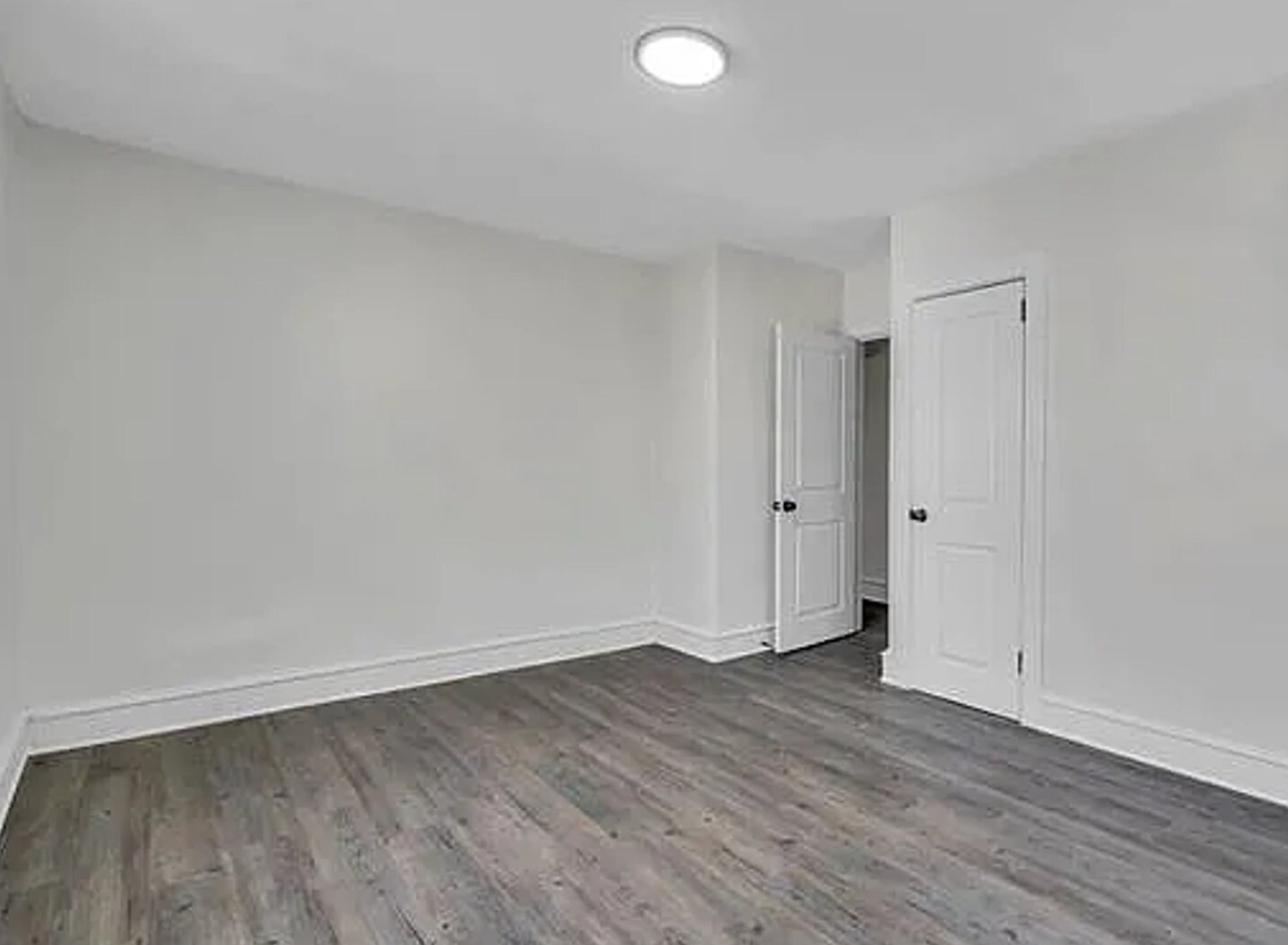 Building Photo - 409 Kerper St