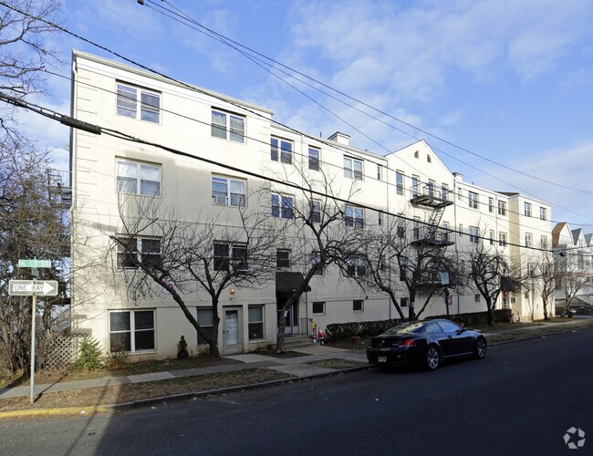 Primary Photo - 109 W 53rd St