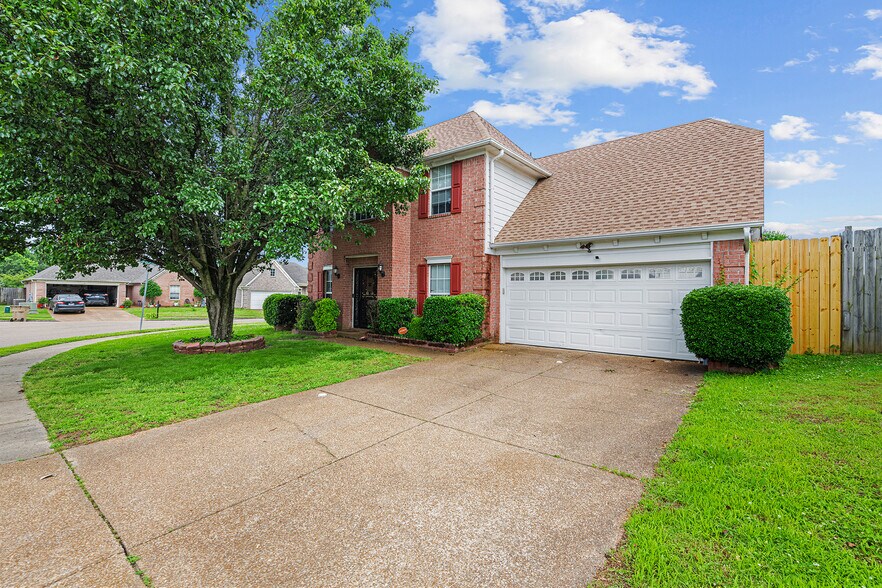 Building Photo - 3903 Caprice Dr