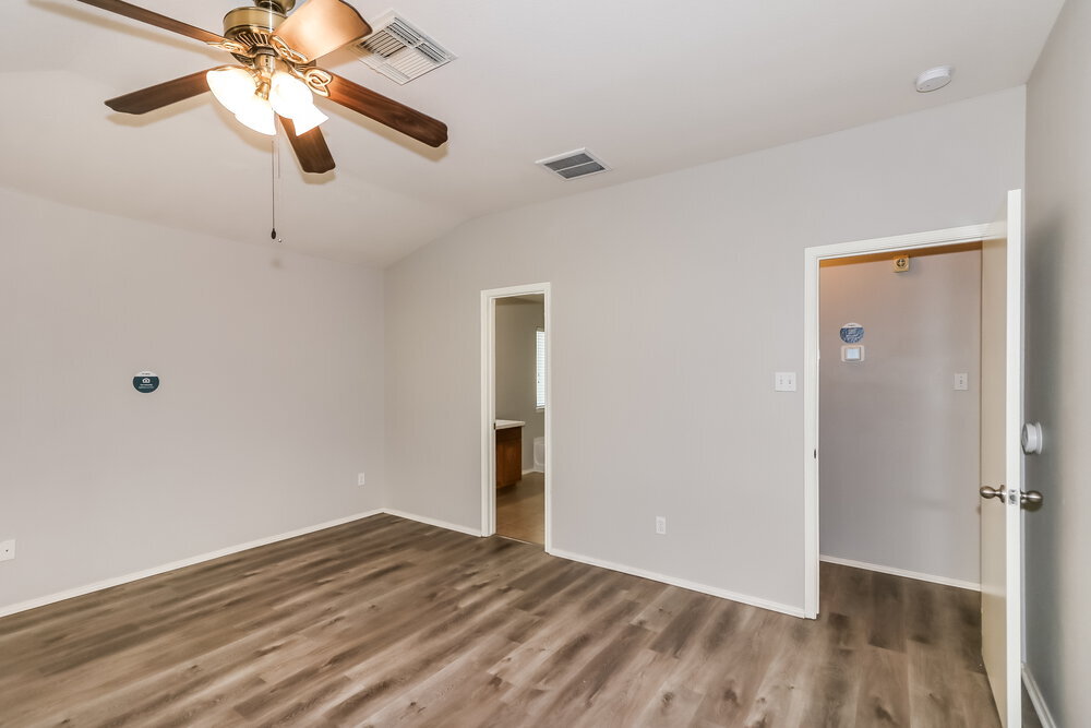 Building Photo - 3510 Aztec Wood Dr