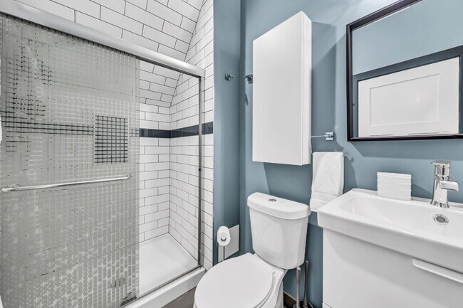 Building Photo - Furnished 2-Bedroom, 2-Bath Apartment near the Medical Campus
